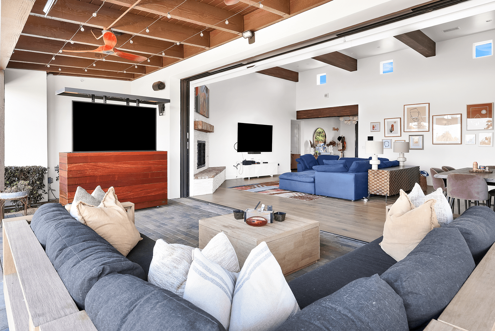 extrerior into living